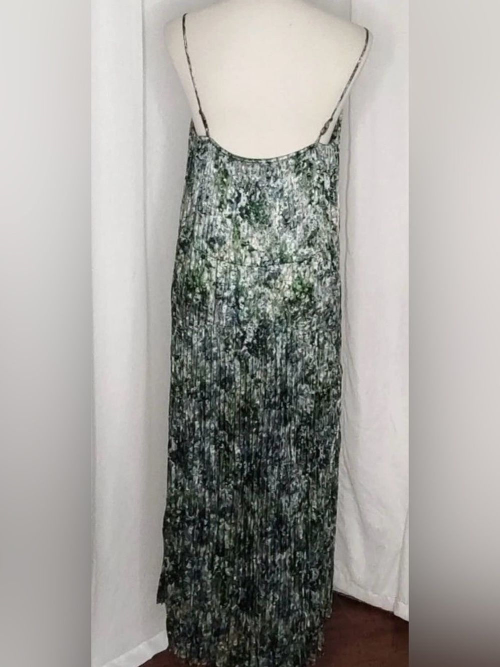 Vince Painted Garden Pleated Slip Dress Green Floral Cami Midi Medium EUC